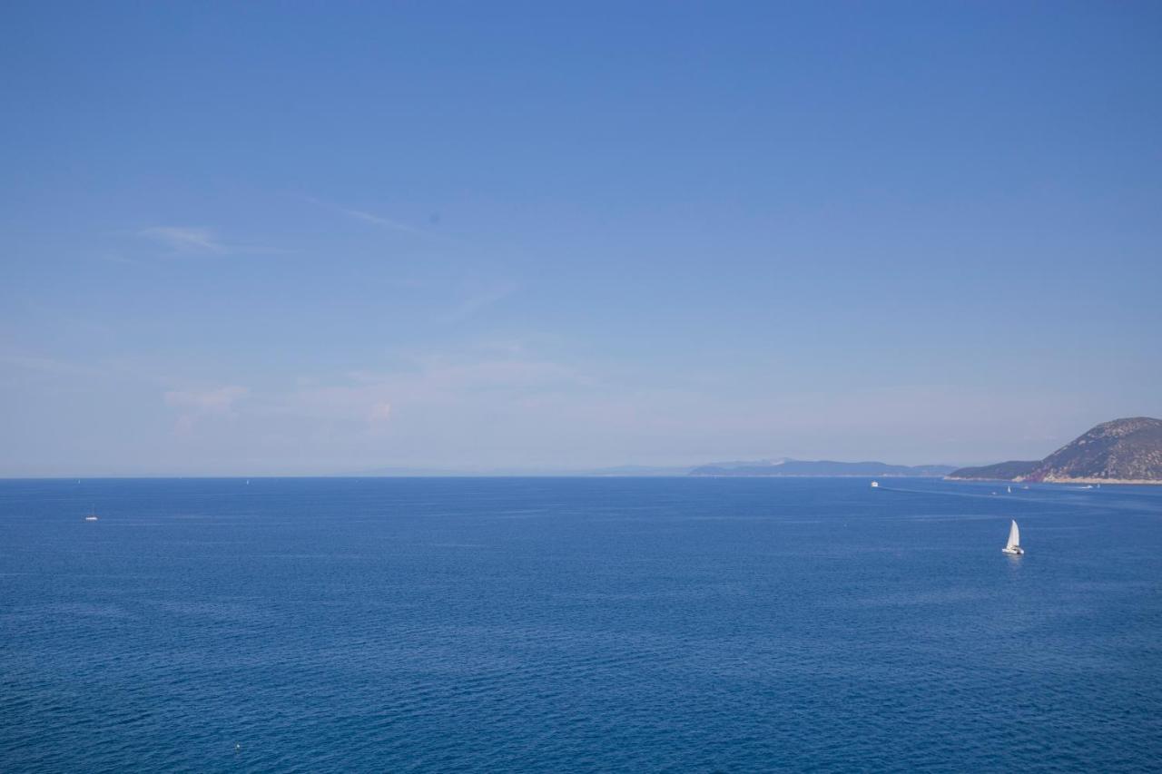 Helloelba Il Faro